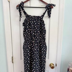 Floral Tie-Strap Jumpsuit with Pockets. Size L